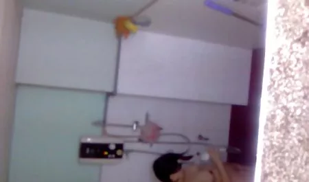 پدر فيلم هاي سكسي خارجي پسر ناپدری 18 ساله را در بیدمشک شیرین لعنتی