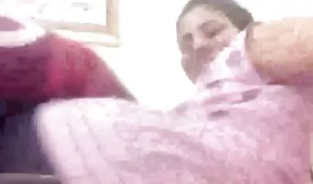 ورزشکاران جوان یک فیلم های سکی خارجی نفر از شخص اول عضله می کنند